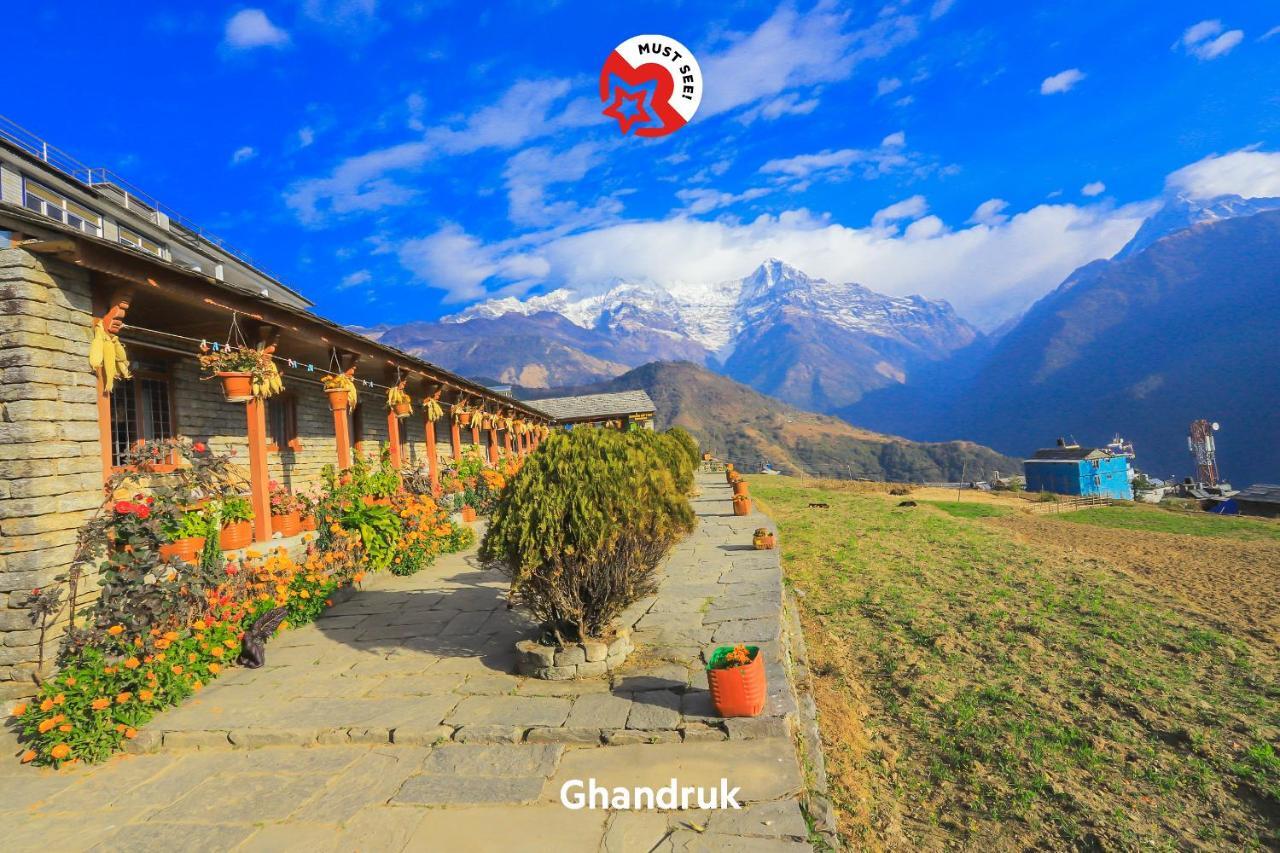 Oyo 253 Hotel Pinnacle Pokhara Exterior photo