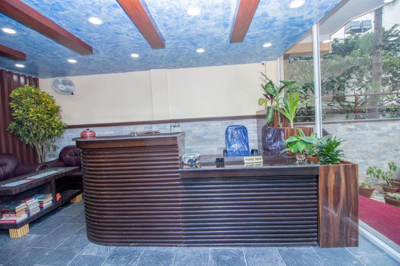 Oyo 253 Hotel Pinnacle Pokhara Exterior photo