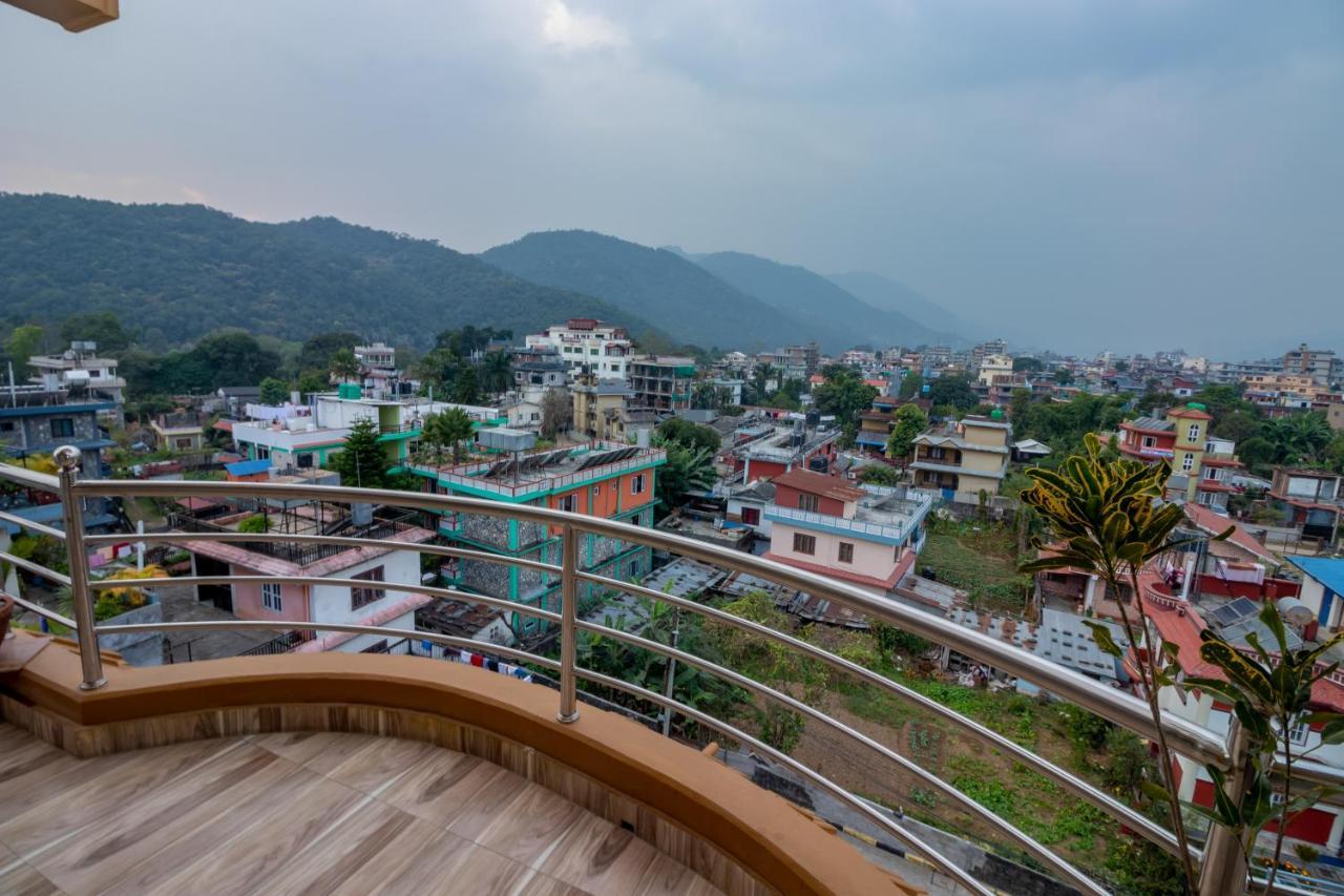 Oyo 253 Hotel Pinnacle Pokhara Exterior photo