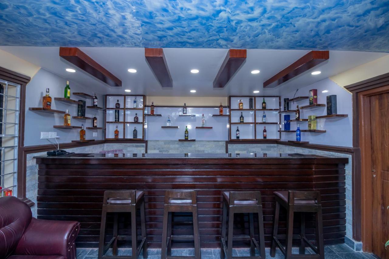 Oyo 253 Hotel Pinnacle Pokhara Exterior photo